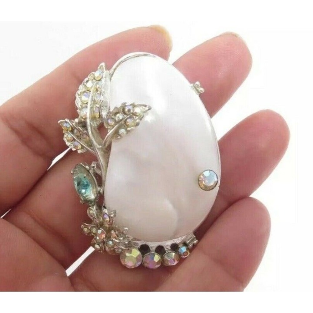 VINTAGE HIGH END WHITE MOP JELLY BEAN FLORAL CAB RHINESTONE SILVER BROOCH PIN - Picture 2 of 7